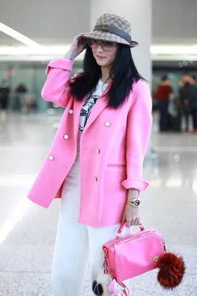 Kina Cecilia Cheung Shanghai Airport Fashion Outfit — Stockfoto