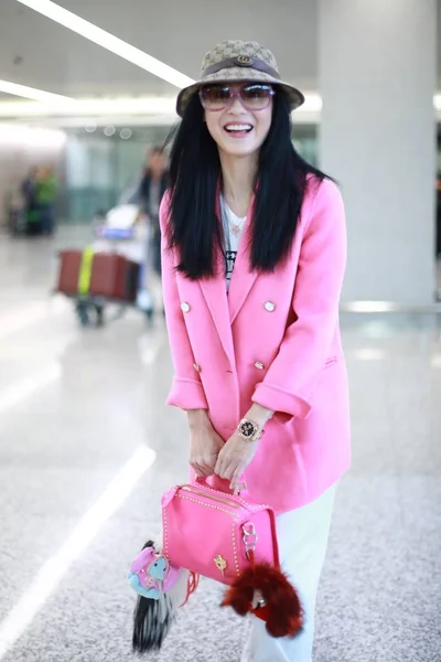 Kina Cecilia Cheung Shanghai Airport Fashion Outfit — Stockfoto