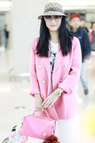 Κίνα Cecilia Cheung Shanghai Airport Fashion Outfit — Φωτογραφία Αρχείου