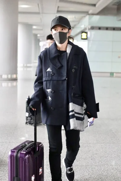 Kina Kinesiska Li Bingbing Airport Fashion Outfit — Stockfoto