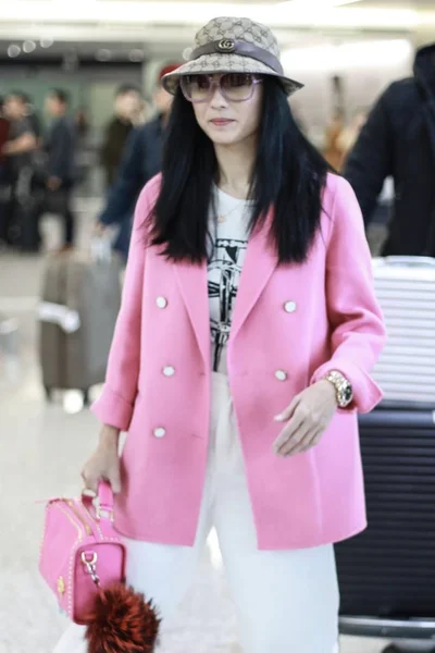 Κίνα Cecilia Cheung Shanghai Airport Fashion Outfit — Φωτογραφία Αρχείου