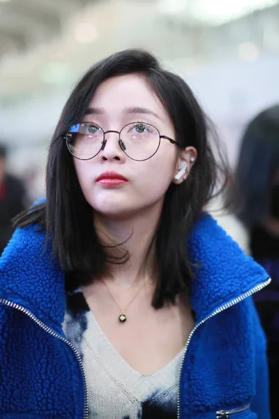 CHINA WU XUANYI FASHION OUTFIT BEIJING AIRPORT — Stock Photo, Image