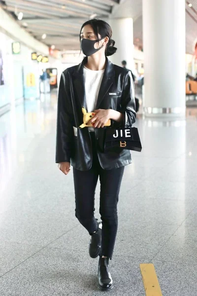 China Zhou Jieqiong Moda roupa Beijing Airport — Fotografia de Stock
