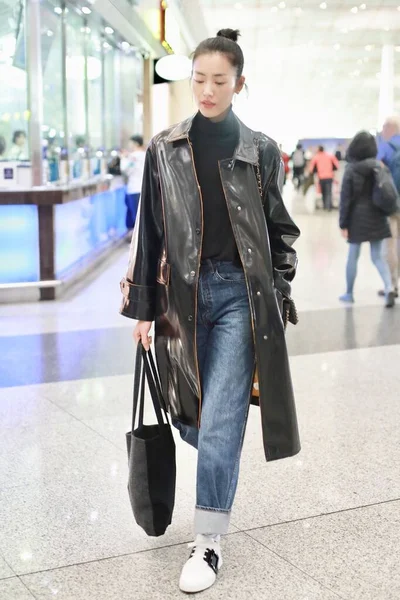 中国劉文ファッション衣装｜北京空港 — ストック写真