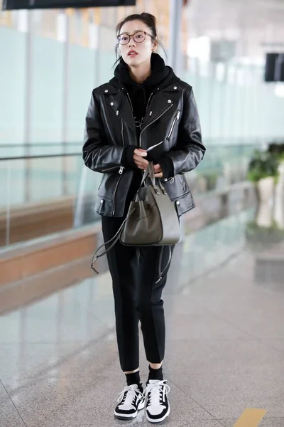 CHINA LIU WEN FASHION OUTFIT BEIJING AIRPORT — Stock Photo, Image