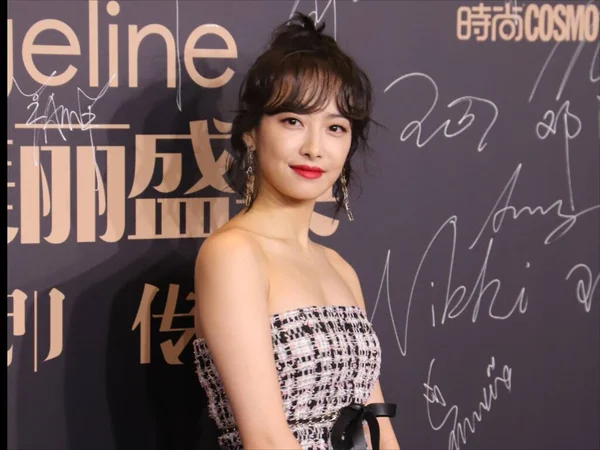 China chinesisch victoria song 2019 cosmo glam night shanghai — Stockfoto