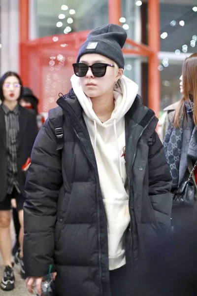 China Sunnee Fashion Outfit Beijing Airport — Stockfoto