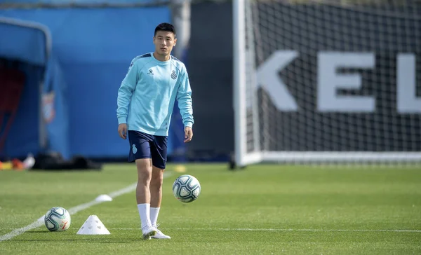 Chinese Voetballer Lei Traint Met Zijn Teamgenoten Van Rcd Espanyol — Stockfoto