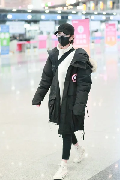 Chinese Actress Gengxi Arrives Beijing Airport Departure Beijing China March — Stock Photo, Image