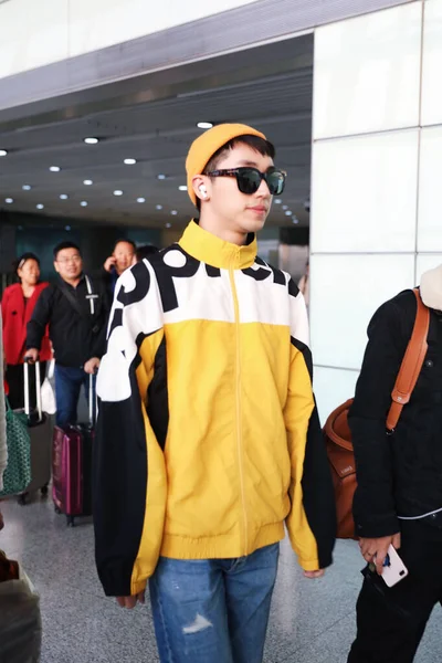 Attore Cantautore Cinese Weizhou Timmy Arriva Aeroporto Pechino Dopo Essere — Foto Stock