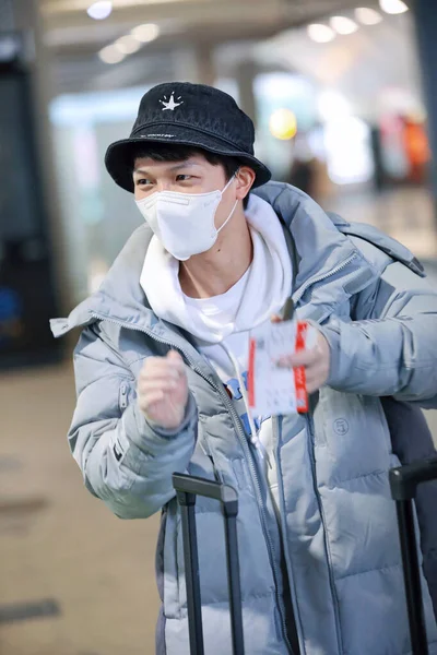 Chinese Singer Charlie Zhou Shen Arrives Shanghai Airport Landing Shanghai — Stock Photo, Image