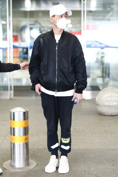 Actor Chino Qiao Zhenyu Llega Aeropuerto Beijing Después Aterrizar Beijing —  Fotos de Stock