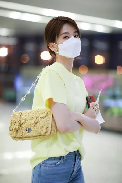 Attrice Cinese Qiao Xin Arriva Aeroporto Shanghai Prima Della Partenza — Foto Stock