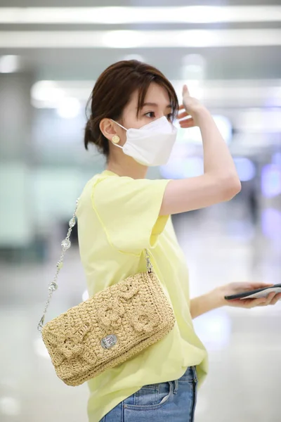 Attrice Cinese Qiao Xin Arriva Aeroporto Shanghai Prima Della Partenza — Foto Stock