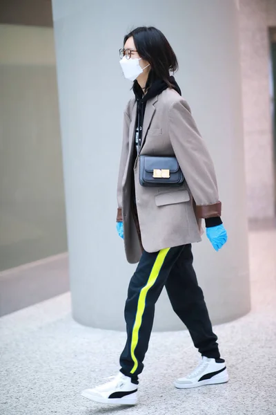 Modèle Chinois Liu Wen Arrive Aéroport Pékin Avant Son Départ — Photo