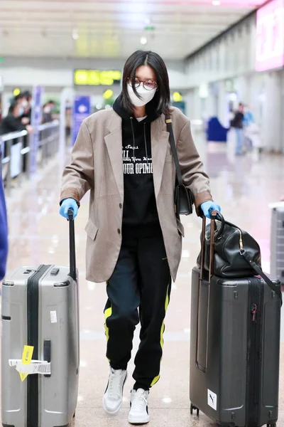 Modèle Chinois Liu Wen Arrive Aéroport Pékin Avant Son Départ — Photo