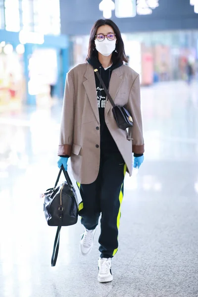 Kinesisk Modell Liu Wen Anländer Till Pekings Flygplats Före Avgång — Stockfoto