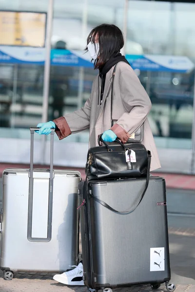 Modelo Chinês Liu Wen Chega Aeroporto Pequim Antes Partida Pequim — Fotografia de Stock