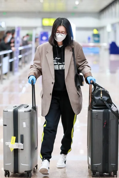 Modèle Chinois Liu Wen Arrive Aéroport Pékin Avant Son Départ — Photo