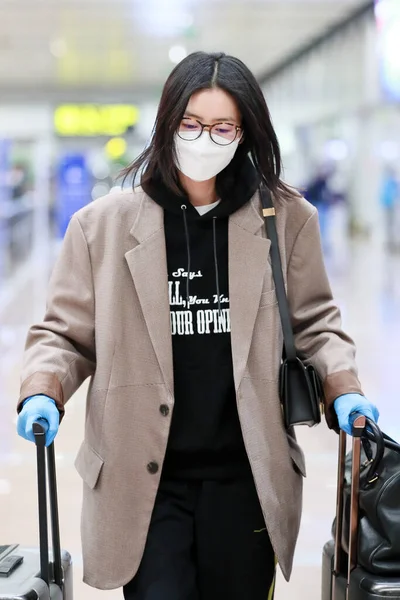Kinesisk Model Liu Wen Ankommer Til Beijing Lufthavn Før Afgang - Stock-foto