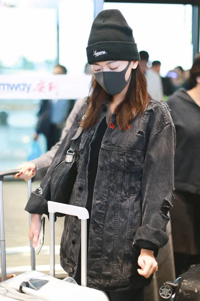 Chinese Actrice Jinyan Arriveert Voor Vertrek Een Luchthaven Shanghai China — Stockfoto