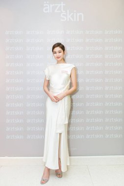 **TAIWAN OUT**Canadian actress based in Hong Kong Eliza Sam stands for Arzt Skin, a skin care brand in Hong Kong, China, 25 March 2020. clipart