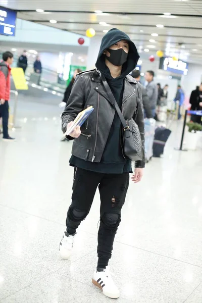 Actor Cantante Chino Tan Jianci Llega Aeropuerto Beijing Después Aterrizar —  Fotos de Stock