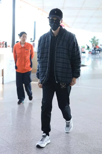 Acteur Chanteur Chinois Chen Xuedong Cheney Chen Arrive Aéroport Pékin — Photo