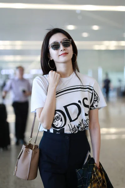 Chinese Actrice Jiang Shuying Arriveert Internationale Luchthaven Shanghai Pudong Landing — Stockfoto