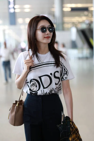 Chinese Actrice Jiang Shuying Arriveert Internationale Luchthaven Shanghai Pudong Landing — Stockfoto