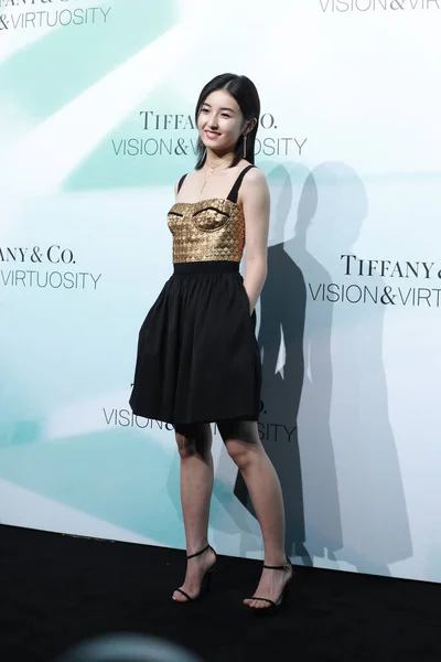 中国女演员张志峰出席了2019年8月19日在中国上海举行的蒂芬尼公司 Tiffany 促销活动 — 图库照片