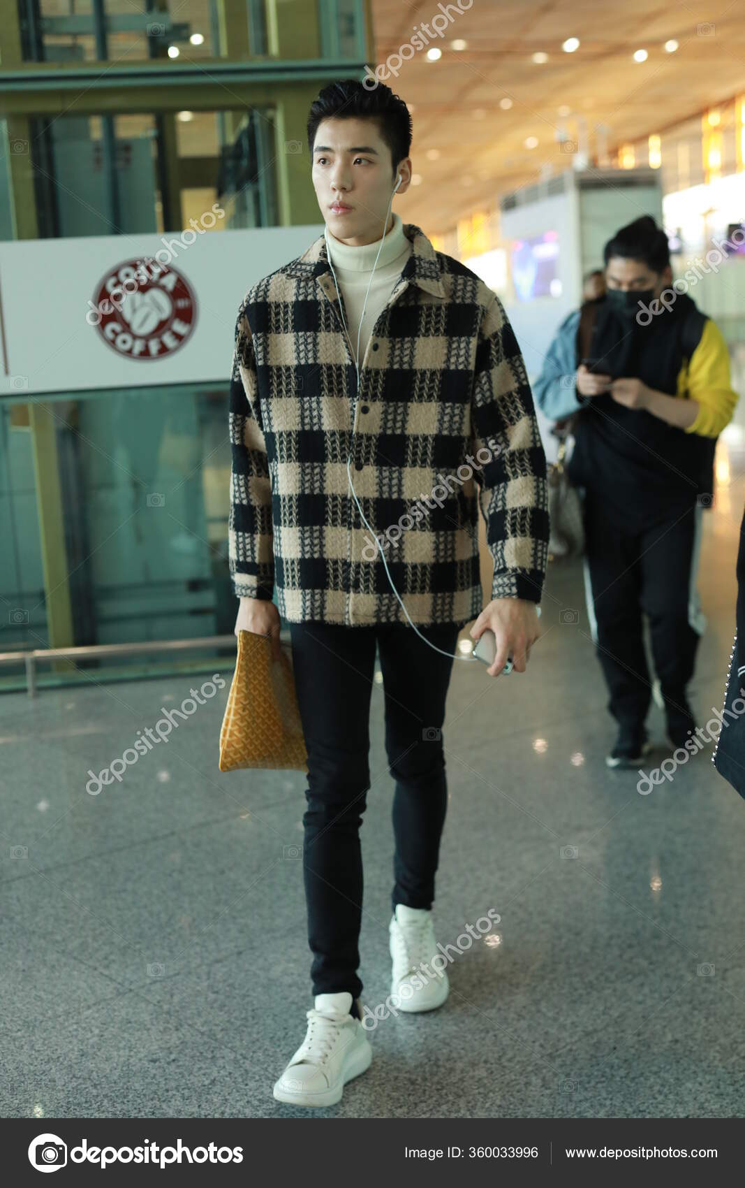 Unlocated Photo Wang Ziyi Chinese Singer Member Pop Group Bbt – Stock