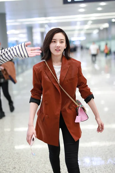 Chińska Aktorka Song Pojawia Się Lotnisku Szanghaju Przed Odlotem Szanghaju — Zdjęcie stockowe
