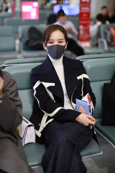 Chinese Actress Liu Shishi Shows Shanghai Hongqiao Airport Departure Shanghai — 스톡 사진