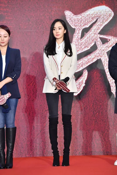 中国の女優で歌手の楊美 出席2019北京テレビ番組市場と北京での展示会 11月2019 — ストック写真