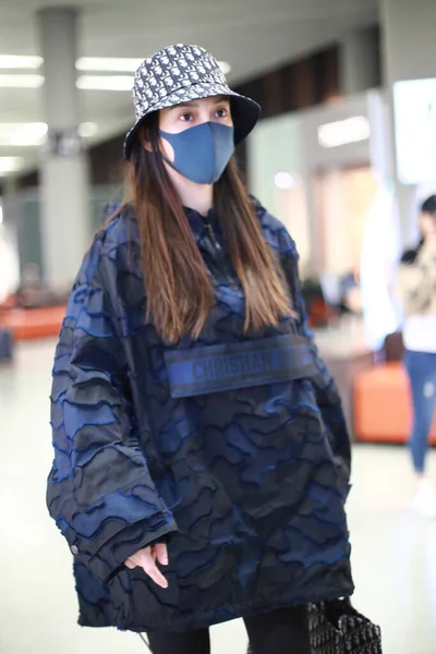 Actriz China Yang Ying Angelababy Llega Aeropuerto Beijing Después Aterrizar —  Fotos de Stock