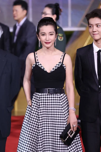 中国女演员 歌手李冰冰出席2019年11月23日在福建省厦门市举行的第32届金鸡奖闭幕式 — 图库照片