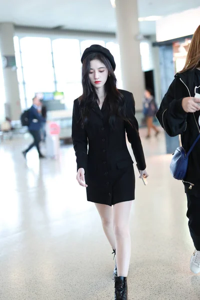 Cantante Attrice Cinese Jingyi Presenta All Aeroporto Shanghai Hongqiao Prima — Foto Stock