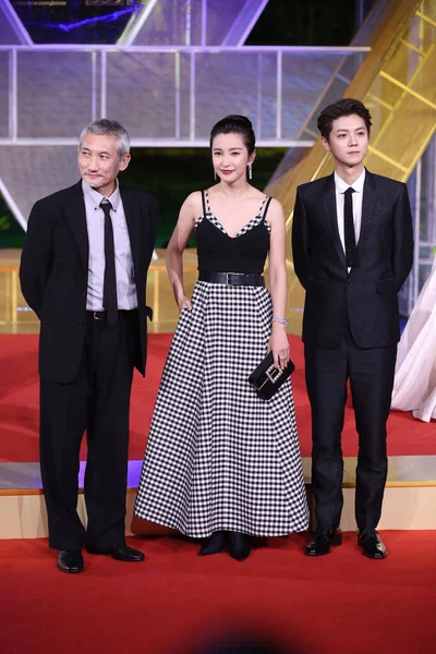2019年11月23日中国南東部の福建省アモイ市で開催された第32回金鶏賞の閉会式に中国人女優 歌手の李冰冰が出席しました — ストック写真