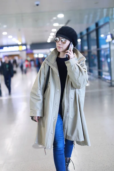 Chinese Actrice Hai Qing Arriveert Een Shanghai Luchthaven Befoere Vertrek — Stockfoto
