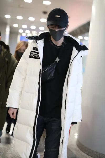 中国大陆流行男歌手刘云宁于2019年12月13日在上海机场露面 — 图库照片