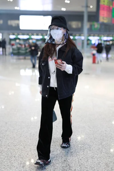 여배우 Jean Meng 알리나 Alina Zhang 2020 베이징에 도착하기 베이징 — 스톡 사진