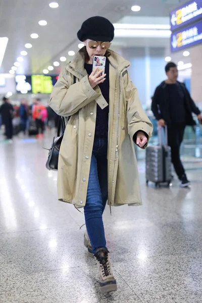 Attrice Cinese Hai Qing Arriva All Aeroporto Shanghai Prima Della — Foto Stock