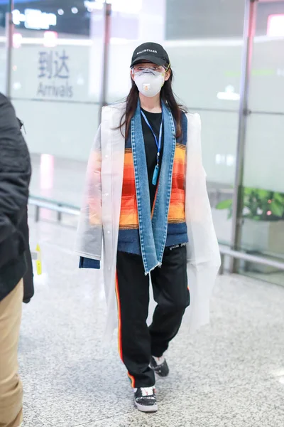 Китайська Актриса Цзян Менцзе Являється Одному Аеропортів Шанхаю Китай Квітня — стокове фото