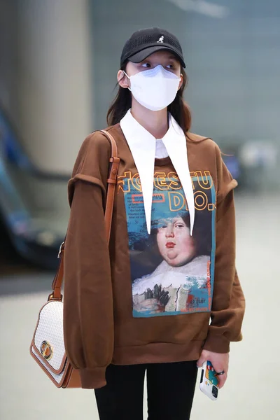 Chinese Actrice Lin Yun Arriveert Voor Vertrek Een Luchthaven Shanghai — Stockfoto