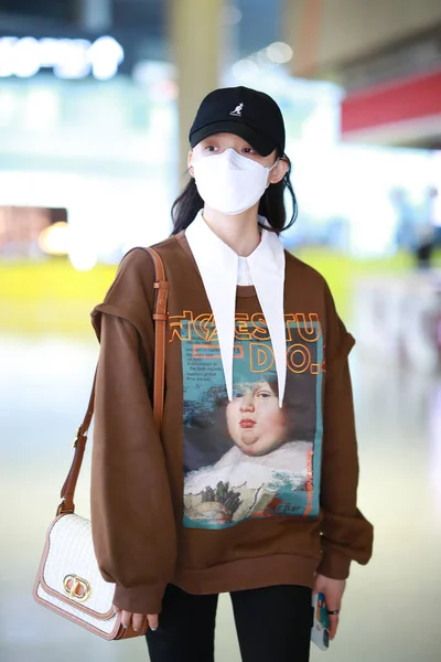 Chinese Actrice Lin Yun Arriveert Voor Vertrek Een Luchthaven Shanghai — Stockfoto