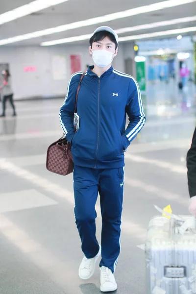 Ator Chinês Mao Zijun Chega Aeroporto Pequim Antes Partida Pequim — Fotografia de Stock