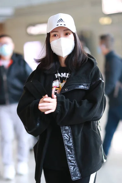 Chinese Actress Hostess Singer Liu Yan Arrives Shanghai Airport Departure — Stock Photo, Image