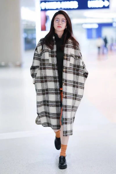 Actrice Chinoise Jiang Shuying Maggie Jiang Arrive Aéroport Shanghai Avant — Photo