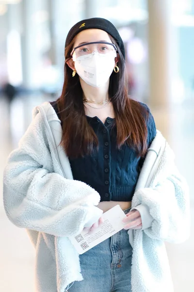 Chinese Actress Jiang Mengjie Arrives Shanghai Airport Departure Shanghai China — Stock Photo, Image